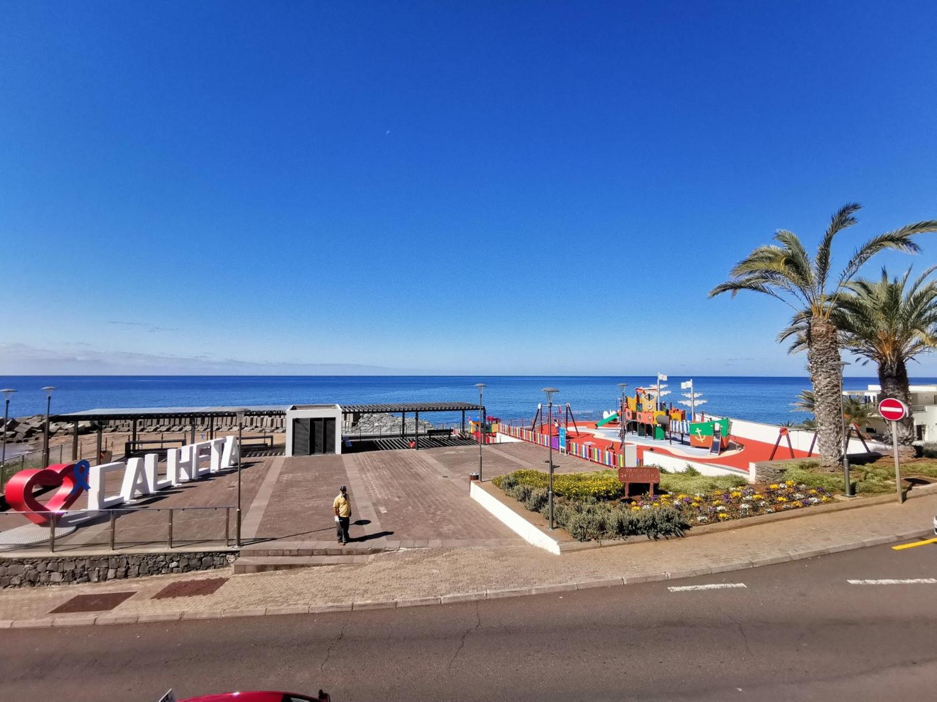 Chale Esmeralda - Charming Studios In Calheta Beach Kültér fotó