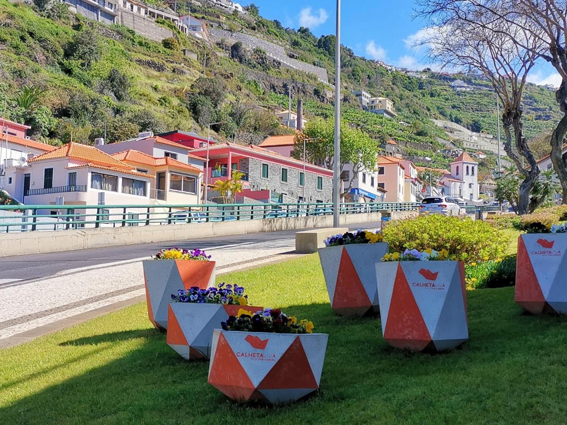 Chale Esmeralda - Charming Studios In Calheta Beach Kültér fotó